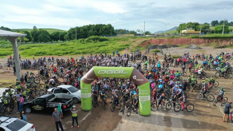 Viana: cerca de mil ciclistas participam do Pedal Beneficente, com verba revertida à APAE