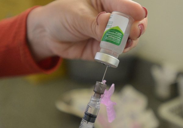 Cariacica inicia campanha de vacinação contra a gripe para idosos nesta quinta (24)