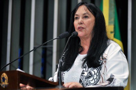 Senadora Rose de Freitas negociará R$ 6 milhões do Orçamento da União para a Santa Casa de Vitória
