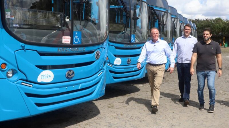 Governo do Estado entrega mais 36 ônibus novos para renovação e ampliação do Sistema Transcol