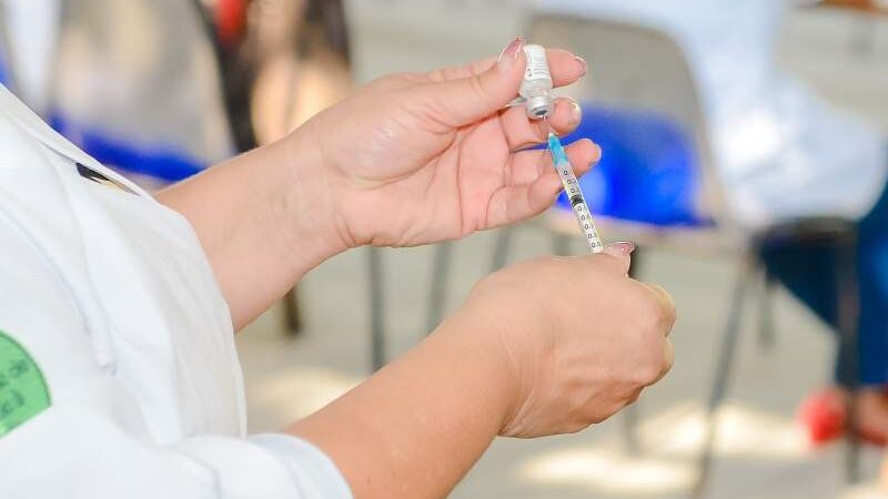 ​Mais de 15 escolas recebem vacinação para crianças e adolescentes em Vila Velha