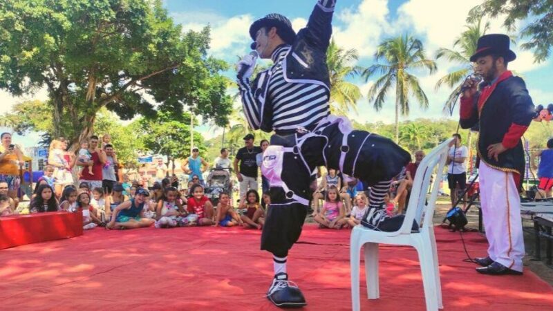 Vila Velha realiza espetáculo circense e música no ​Parque da Prainha