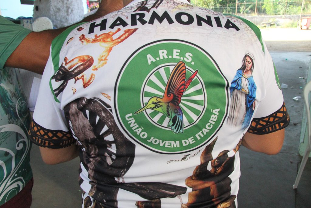 Cariacica: União Jovem de Itacibá, a escola de samba mais antiga leva as estações do ano para o Sambão do Povo