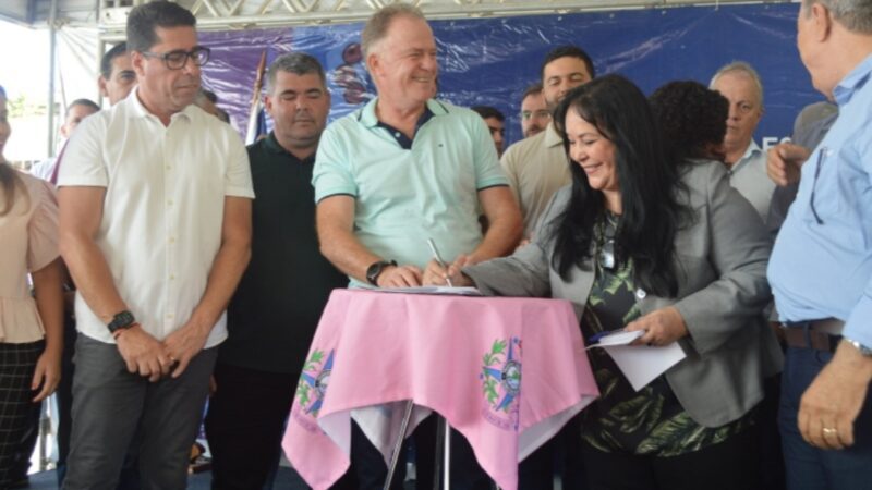 Senadora Rose de Freitas e governador Renato Casagrande autorizam obra de implantação da rede de esgoto de Rio Novo do Sul