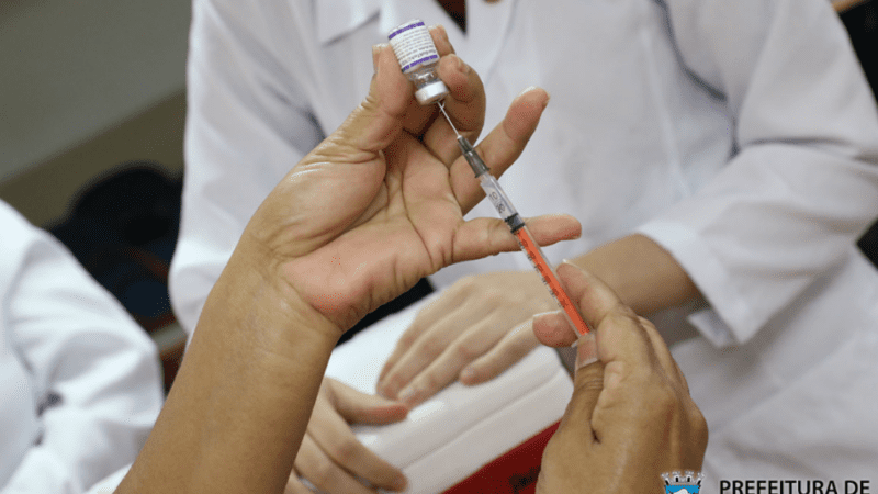 Vagas abertas para vacinação em Cariacica contra gripe e Covid-19