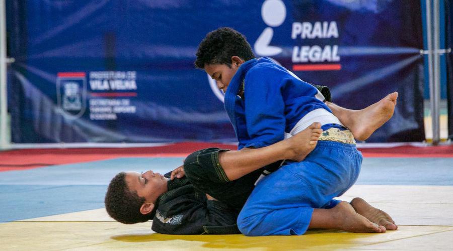 Atletas de todo o Estado se enfrentaram em etapa regional de Jiu Jitsu em Vila Velha