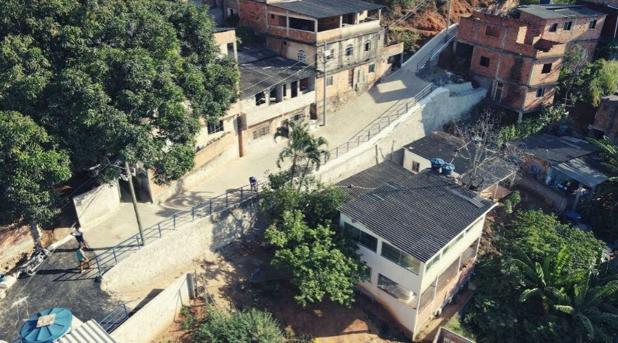 ​Mais de 30 famílias são beneficiadas com contenção de encosta em Vila Velha