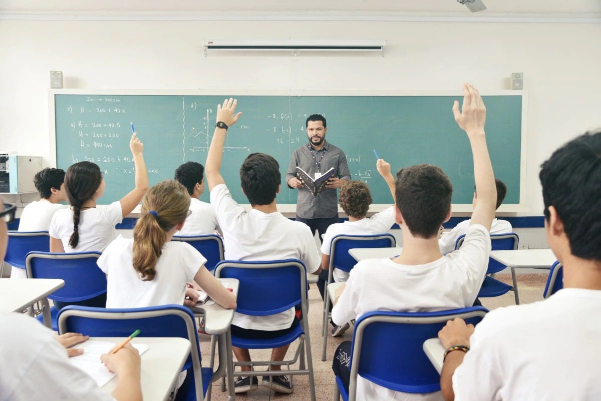 ​Prefeitura de Vila Velha nomeia mais de 400 profissionais para escolas municipais