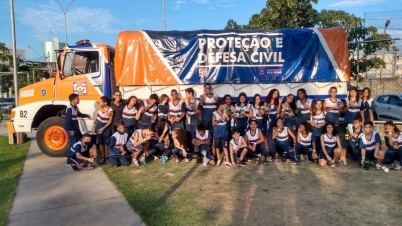 Defesa Civil participa do Junho Verde com alunos da rede municipal de Vila Velha