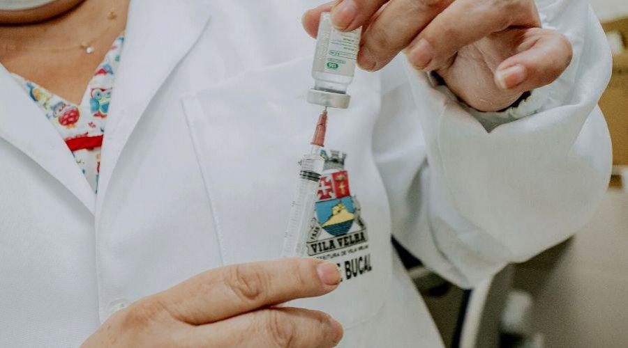 Vila Velha inicia vacinação da segunda dose de reforço para 18+