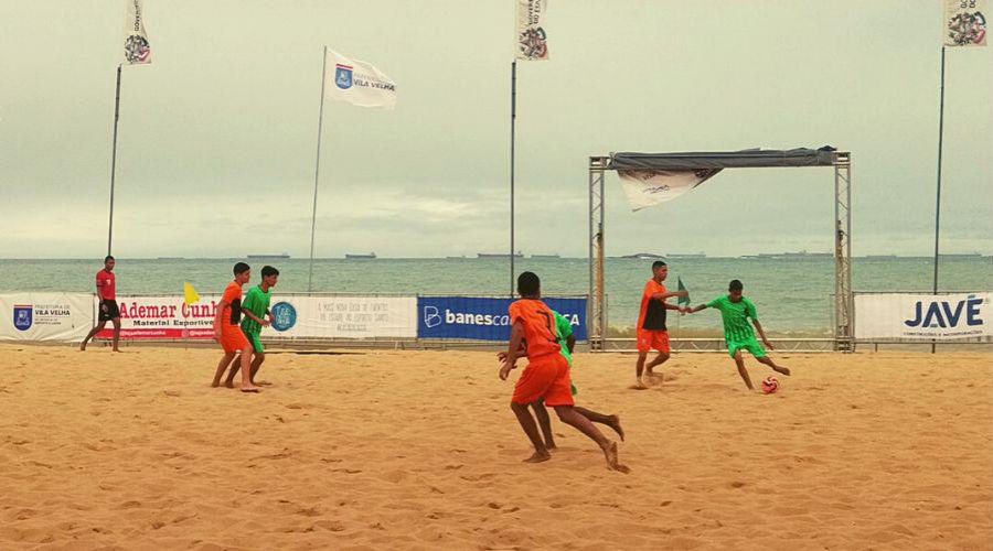 Começa a Copa de Inverno de Beach Soccer com mais de 800 participantes na Praia da Costa