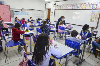 Prefeitura de Vitória nomeia mais 271 profissionais para atuarem nas escolas