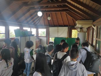 Estudantes participam de atividades educativas no Parque Pedra da Cebola