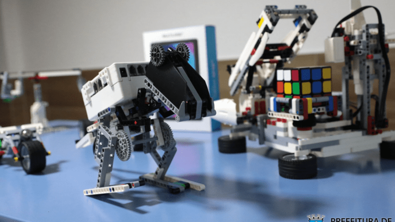 Escolas de Cariacica contarão em breve com aulas de robótica
