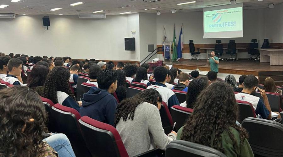 Vila Velha: ​primeiro aulão preparatório do Ifes reúne mais de 200 alunos