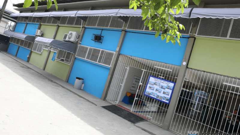 Secretaria de Educação de Cariacica faz entrega da reforma da Escola Joana Maria da Silva em Castelo Branco