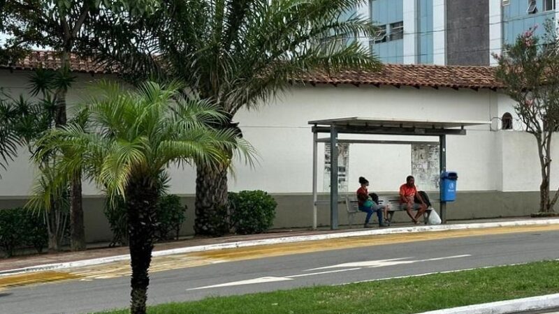 Serra vai revitalizar abrigos de ônibus no município