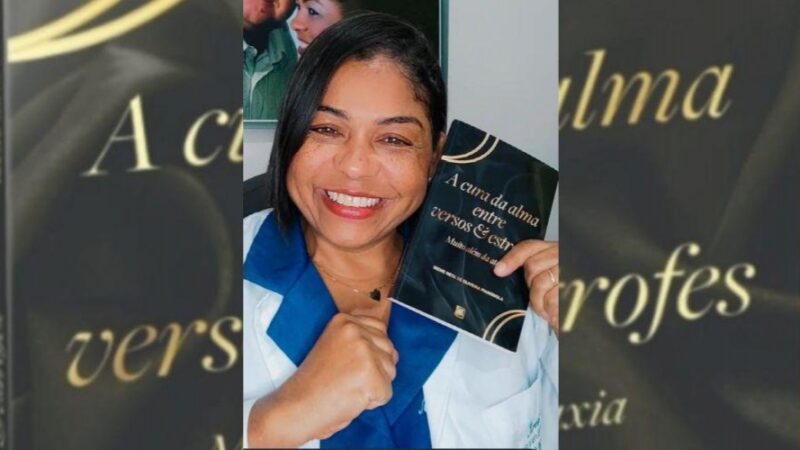 Escritora com doença neurodegenerativa lança livro na Casa da Memória em Vila Velha