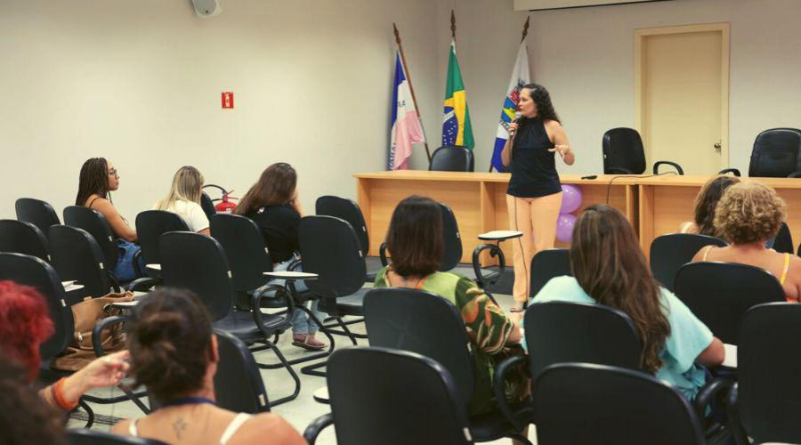 Servidores de Vila Velha participam de palestra sobre Alzheimer