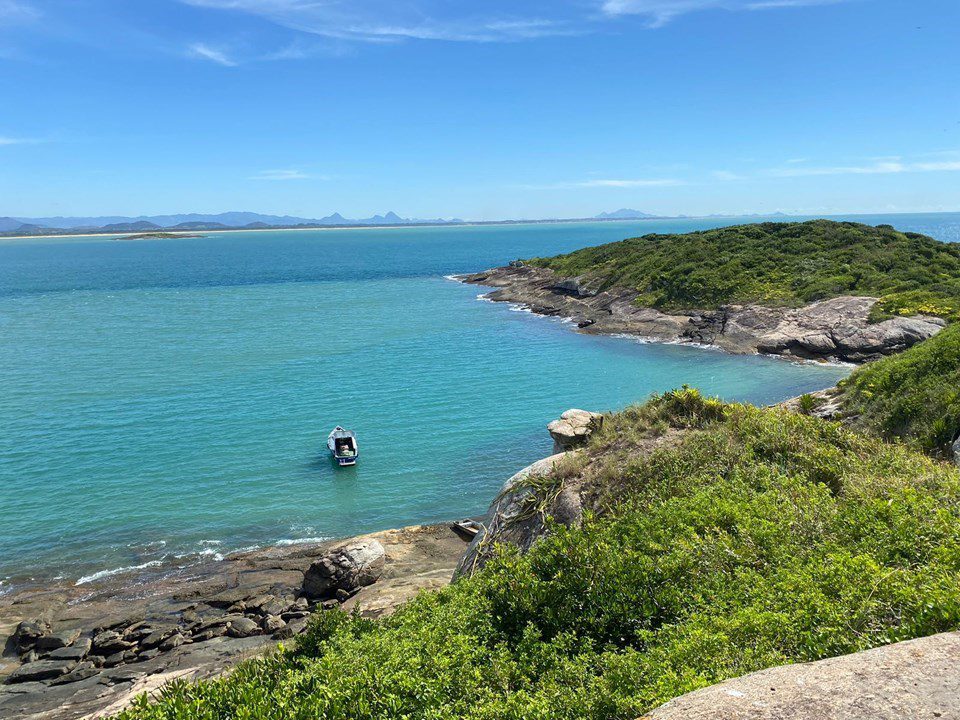 Ação educativa do Iema ressalta regras de uso do Arquipélago das Três Ilhas