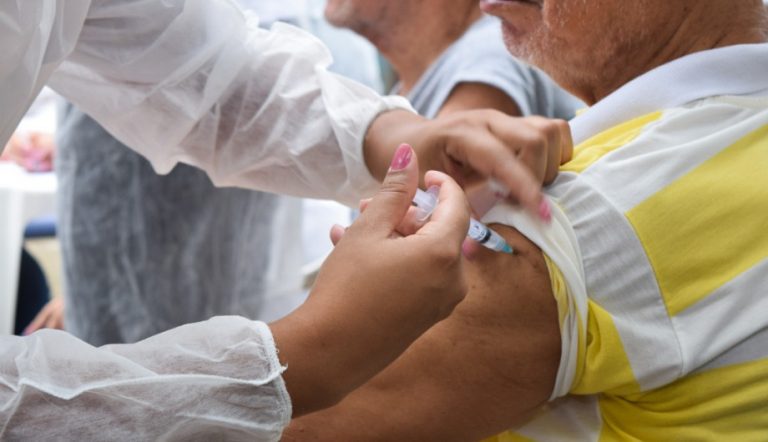 Vacinação contra Pfizer Bivalente começa a partir desta segunda-feira (27) em Vila Velha
