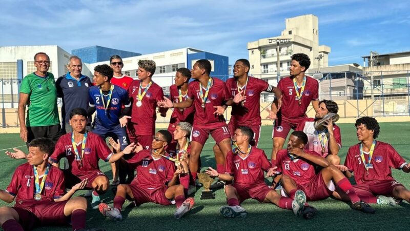 Escola da Rede Estadual conquista campeonato de futebol