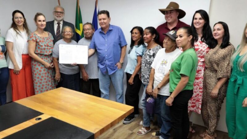 Prefeitura de Cariacica assina convênio para remunerar trabalhadores das associações de catadores de materiais recicláveis do município