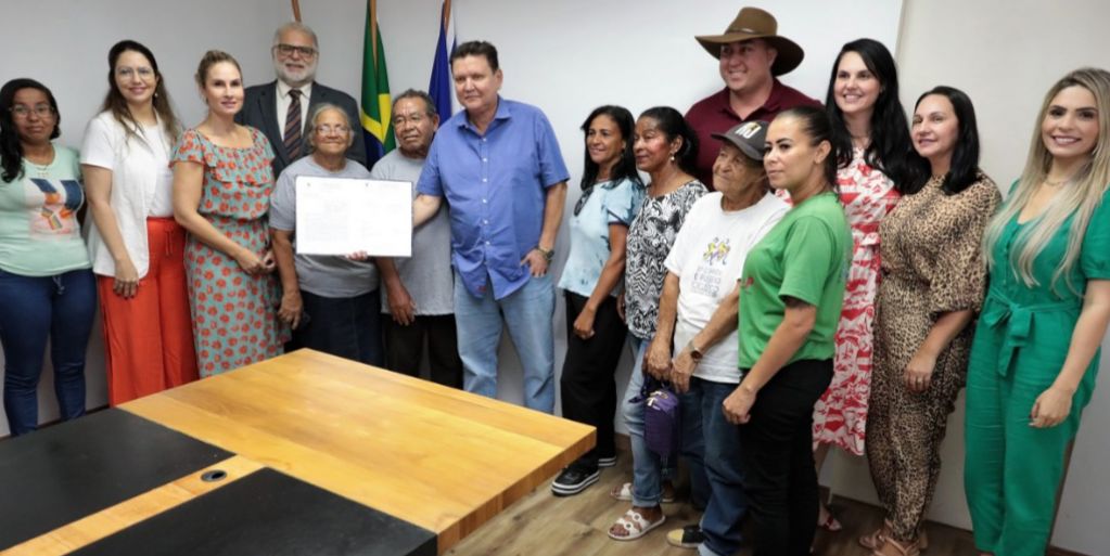 Prefeitura de Cariacica assina convênio para remunerar trabalhadores das associações de catadores de materiais recicláveis do município