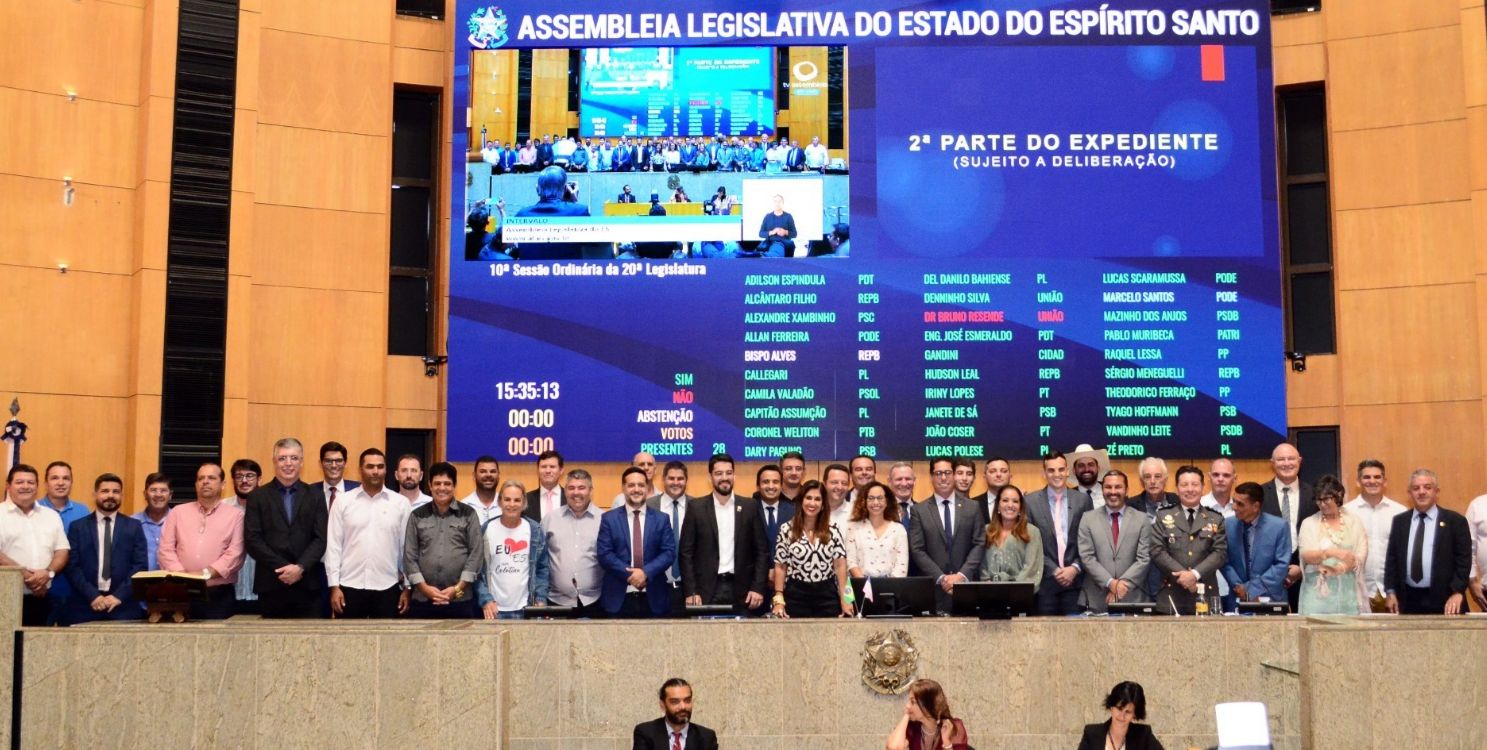 O Presidente da Assembleia Legislativa Marcelo Santos reúne prefeitos capixabas