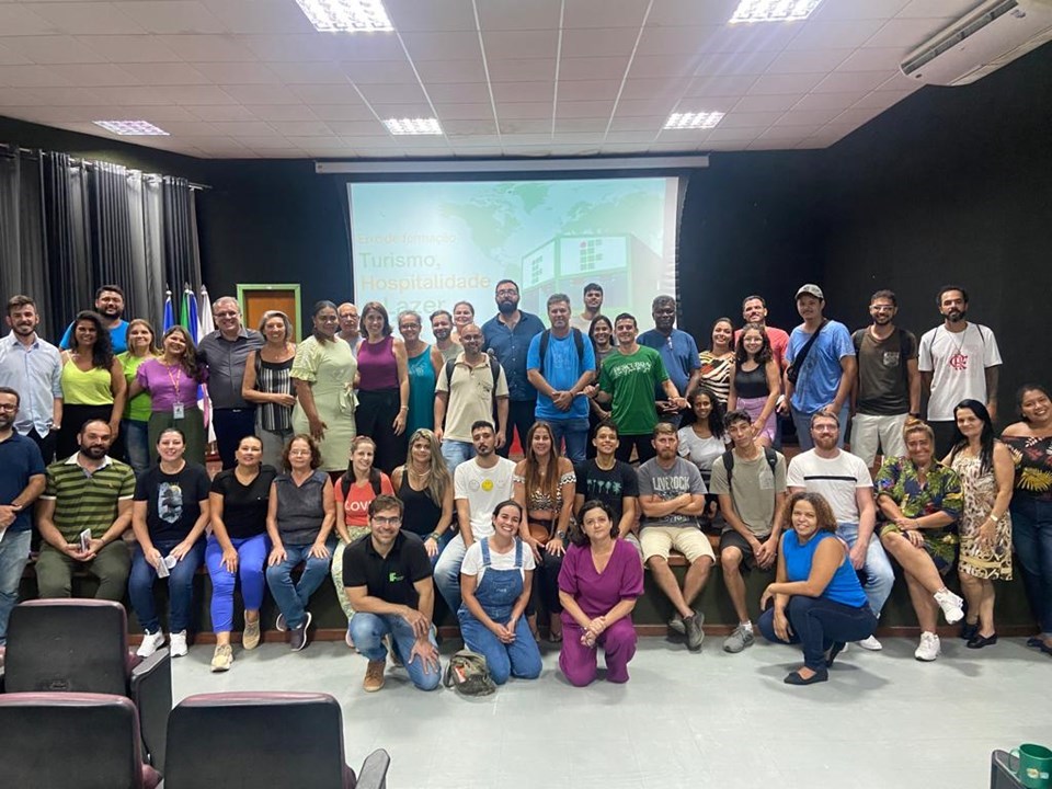 Setur participa de aula inaugural do curso de Guia de Turismo do Ifes em Piúma