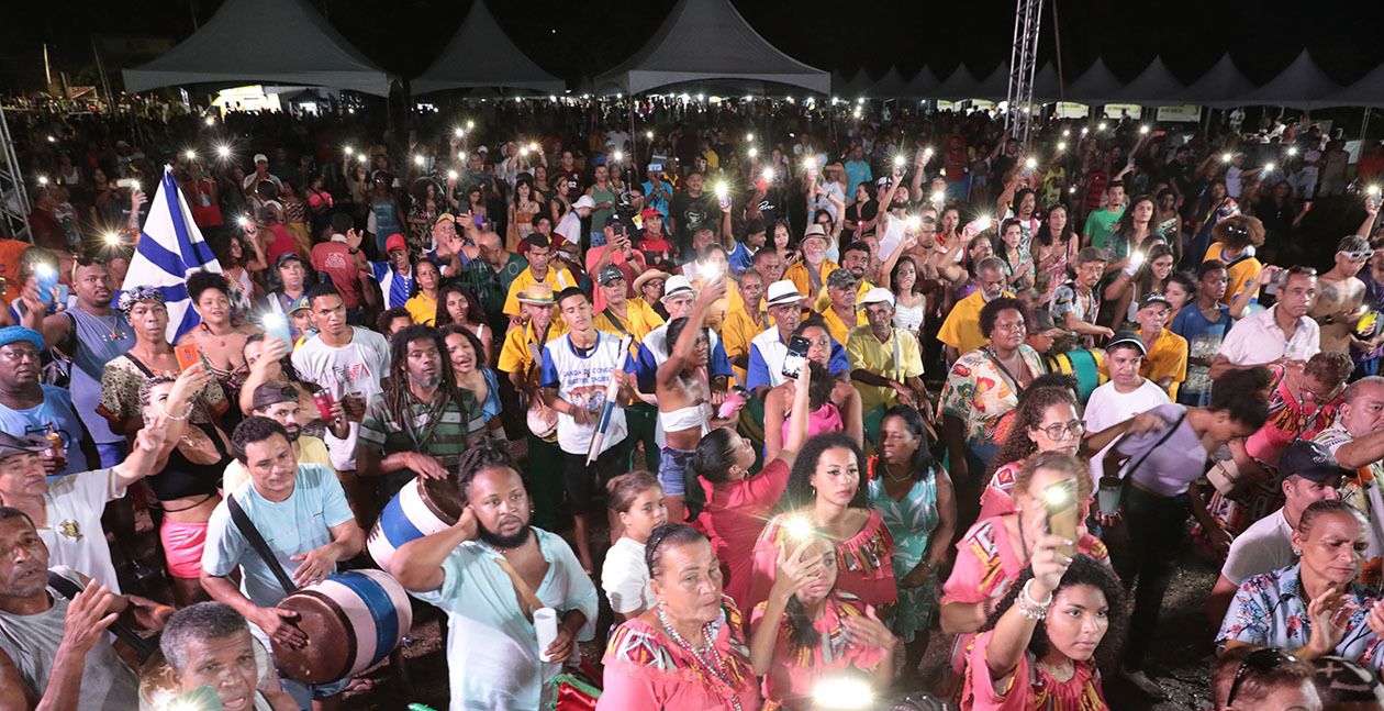 Carnaval de Congo de Máscaras de Roda D’Água celebrou a cultura cariaciquense nesta segunda-feira (17)