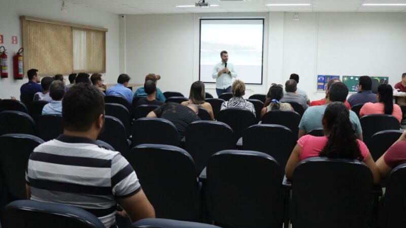 Prefeitura de Viana oferece palestra sobre marketing digital para empreendedores