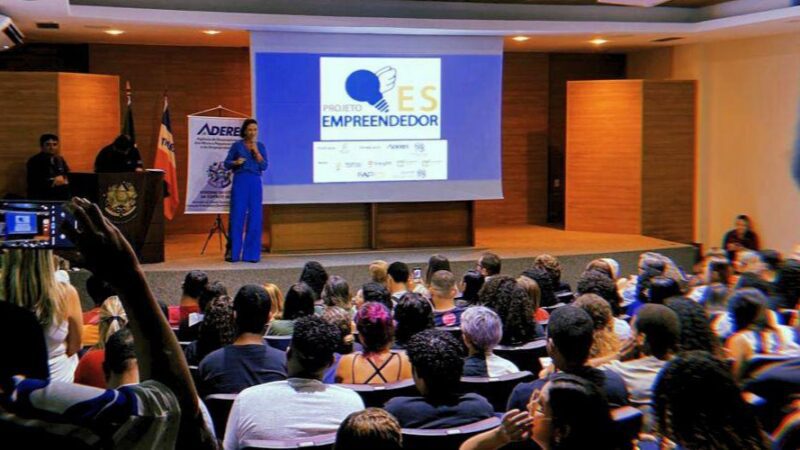 Vila Velha oferece curso inovador de Rótulos em Realidade Aumentada