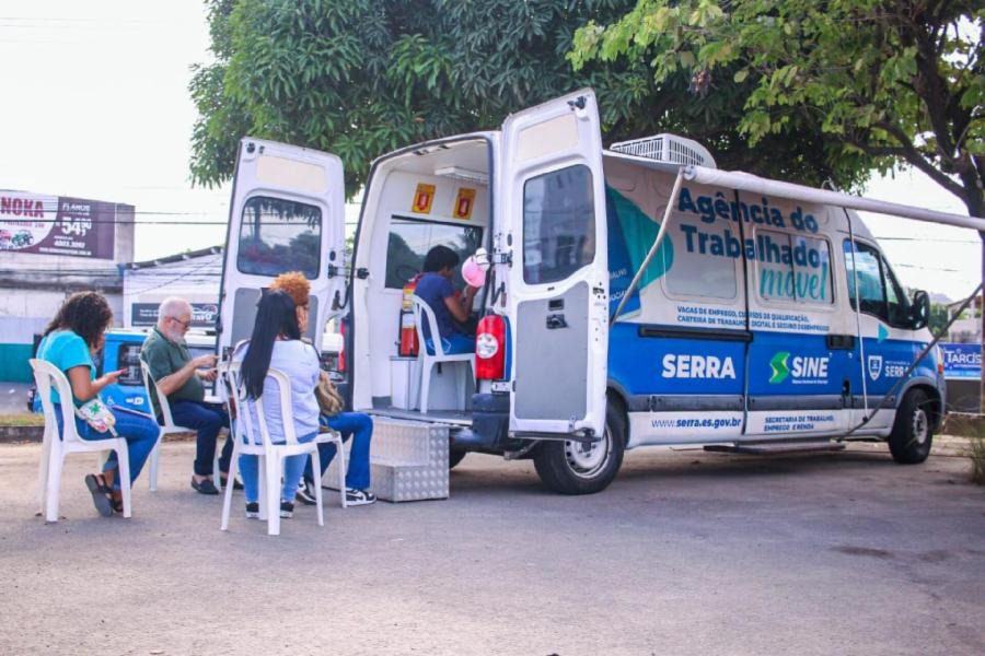 Serra realiza ações no mês do trabalhador e reforça liderança na geração de emprego e renda