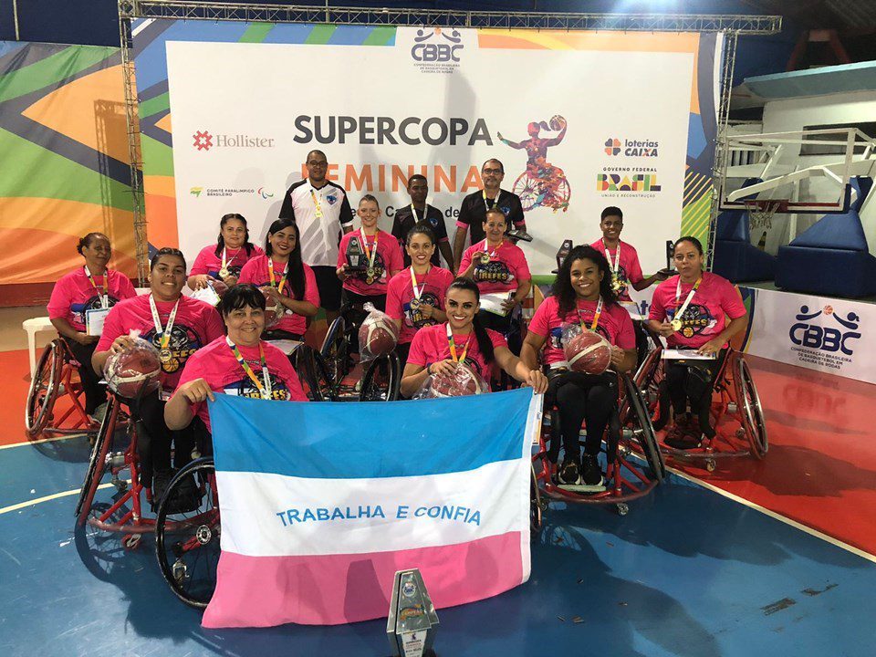 Equipe feminina de basquete em cadeira de rodas participa de evento beneficente em Afonso Cláudio