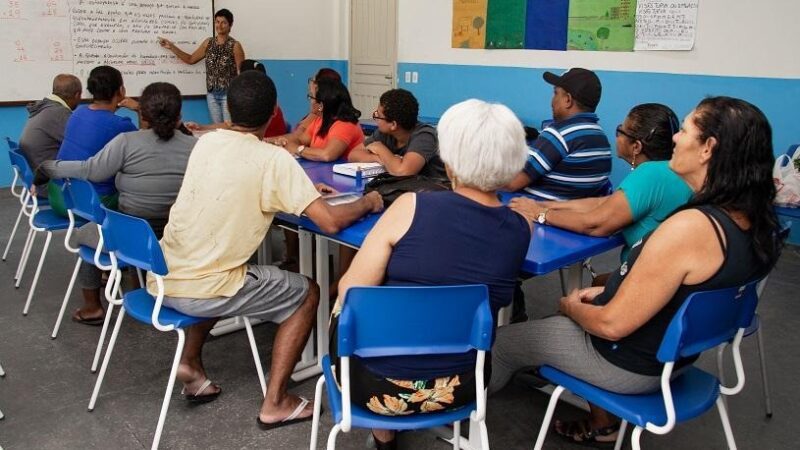 Prefeitura da Serra abre 500 vagas para educação de jovens e adultos (EJA)