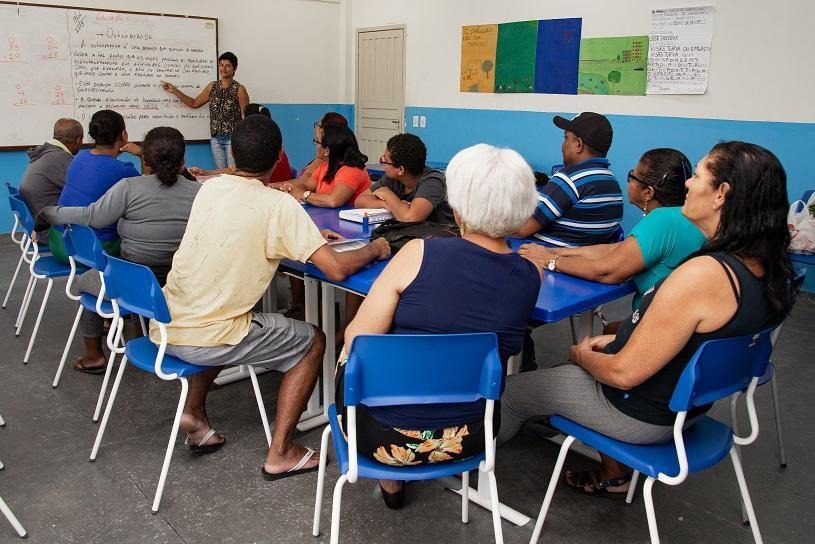 Prefeitura da Serra abre 500 vagas para educação de jovens e adultos (EJA)