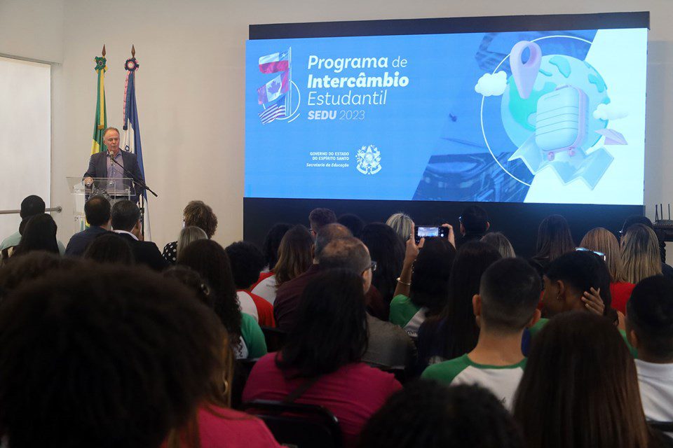 Governo revela os destinos dos alunos selecionados para o Programa de Intercâmbio Estudantil