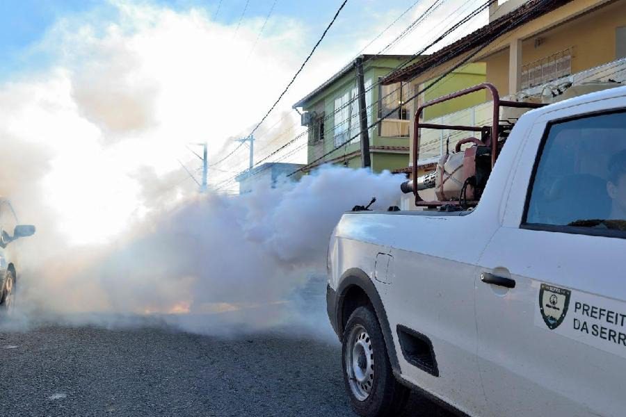 Fumacê é circula em 22 bairros da Serra durante esta semana