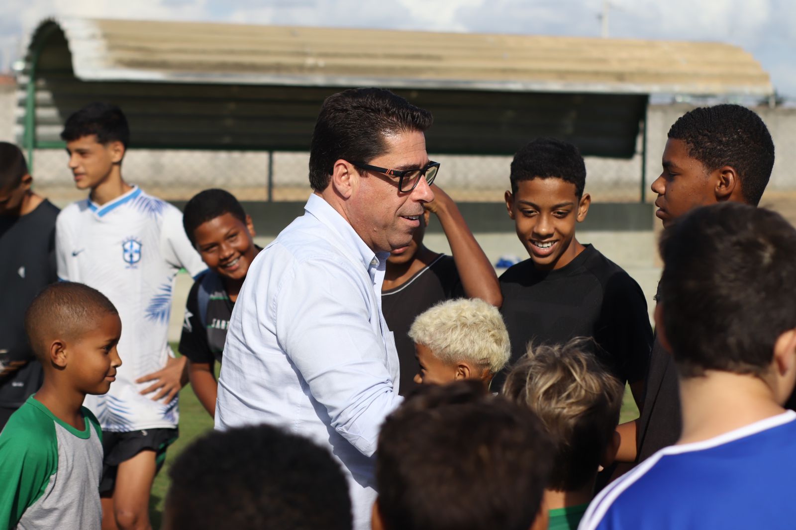 Presidente da assembleia visita as obras do complexo esportivo de Sooretama acompanhado do Prefeito Alessandro Broedel