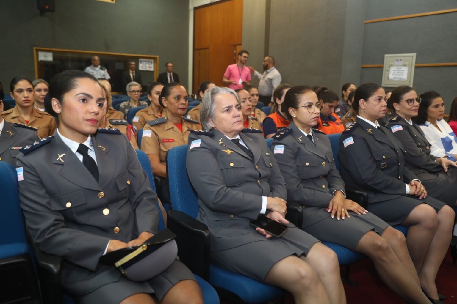 Marcelo Santos homenageia as mulheres da segurança pública no Dia Estadual da Mulher Policial Militar, Bombeiro Militar e Policial Civil