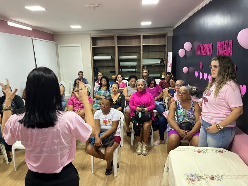 OAB-ES realiza ação especial no mês de conscientização sobre o câncer de mama para informar sobre direitos trabalhistas de pacientes