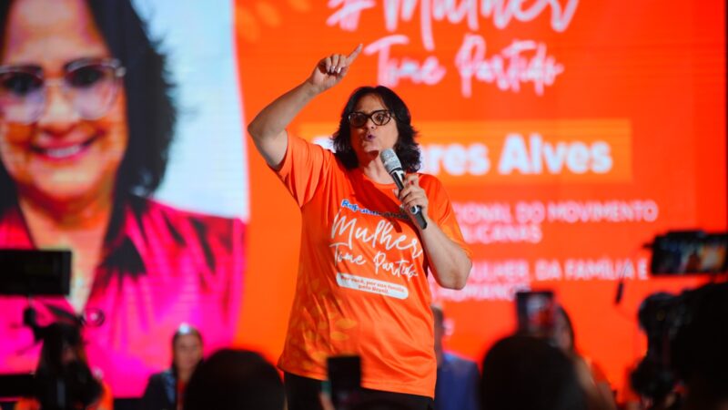 Em Vitória, senadora Damares Alves dirige o início da campanha “Mulher, Tome Partido”