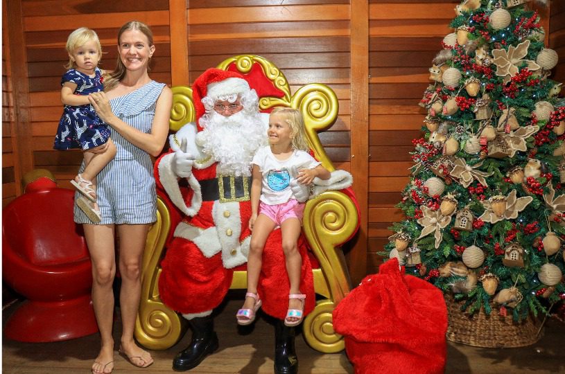 Papai Noel e árvore gigante de 23 metros encantam na celebração Natalina do Parque da Cidade na Serra