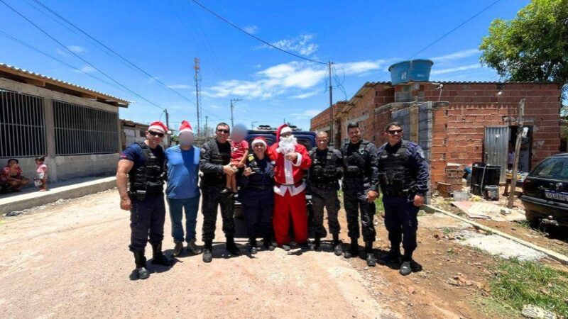 Guarda Municipal de Vila Velha e Polícia Civil realizam ação solidária no Natal