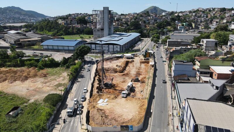 Euclério Sampaio verifica desenvolvimento das obras no Mercado Municipal para fomentar economia local