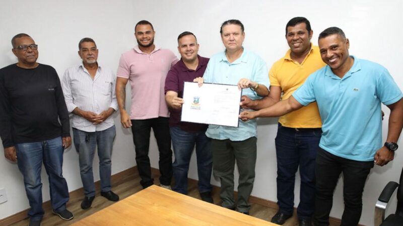 Bairro Santana se prepara para obras com ordem de serviço assinada pelo Prefeito Euclério Sampaio