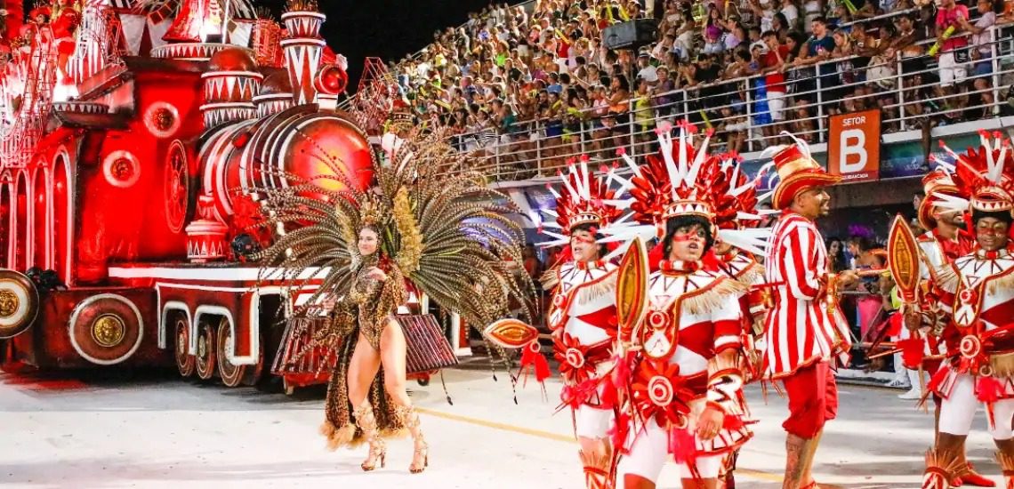 Vitória Suprema: MUG Conquista o Troféu de Campeã do Carnaval de Vitória com Desfile de Excelência