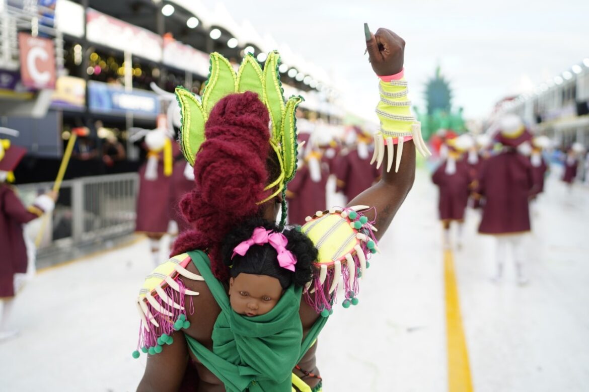 Primeira Noite do Carnaval no Espírito Santo Abre as Festividades da Maior Celebração Cultural do Brasil