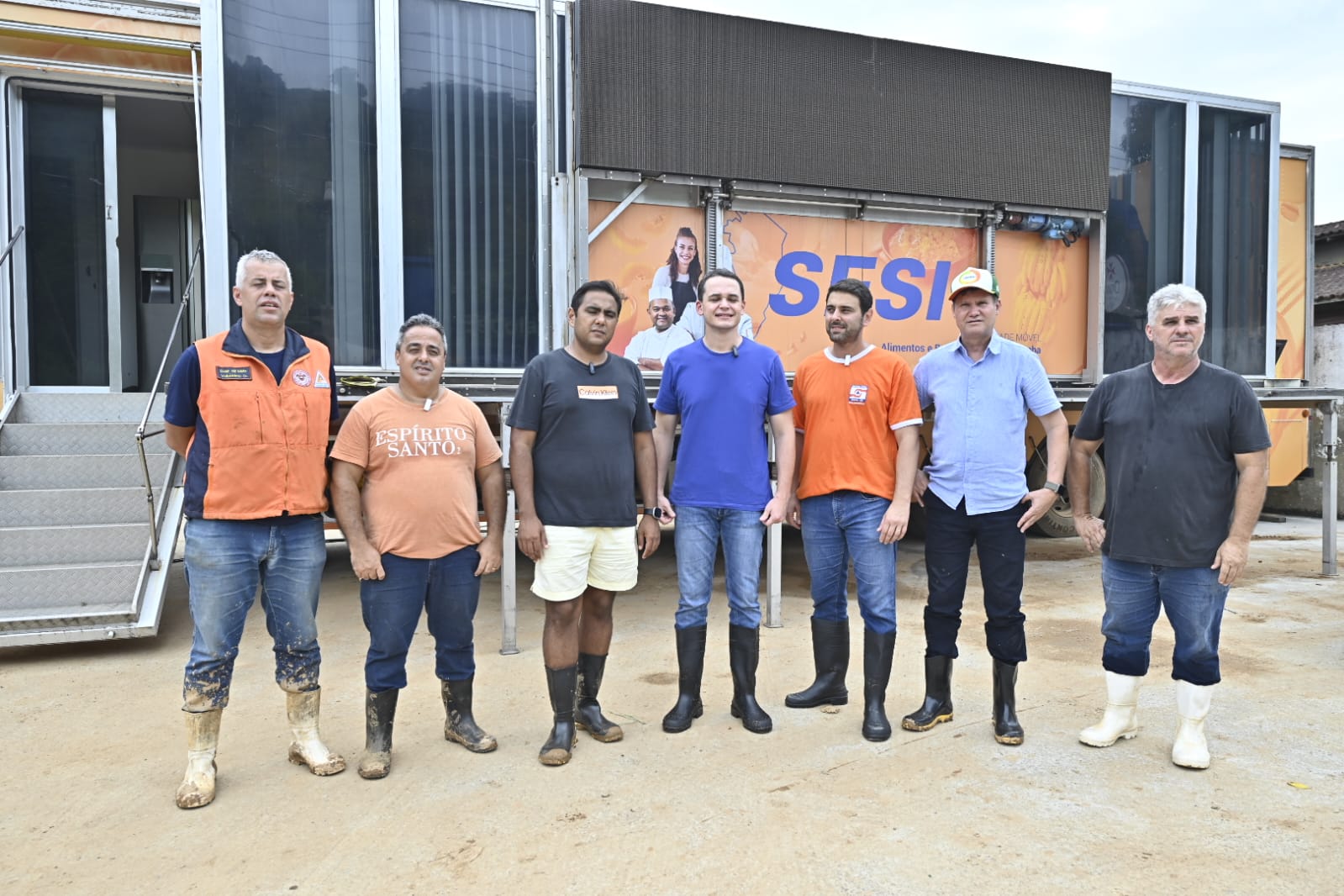 Solidariedade em ação: Pazolini entrega doações a vítimas das inundações em Mimoso